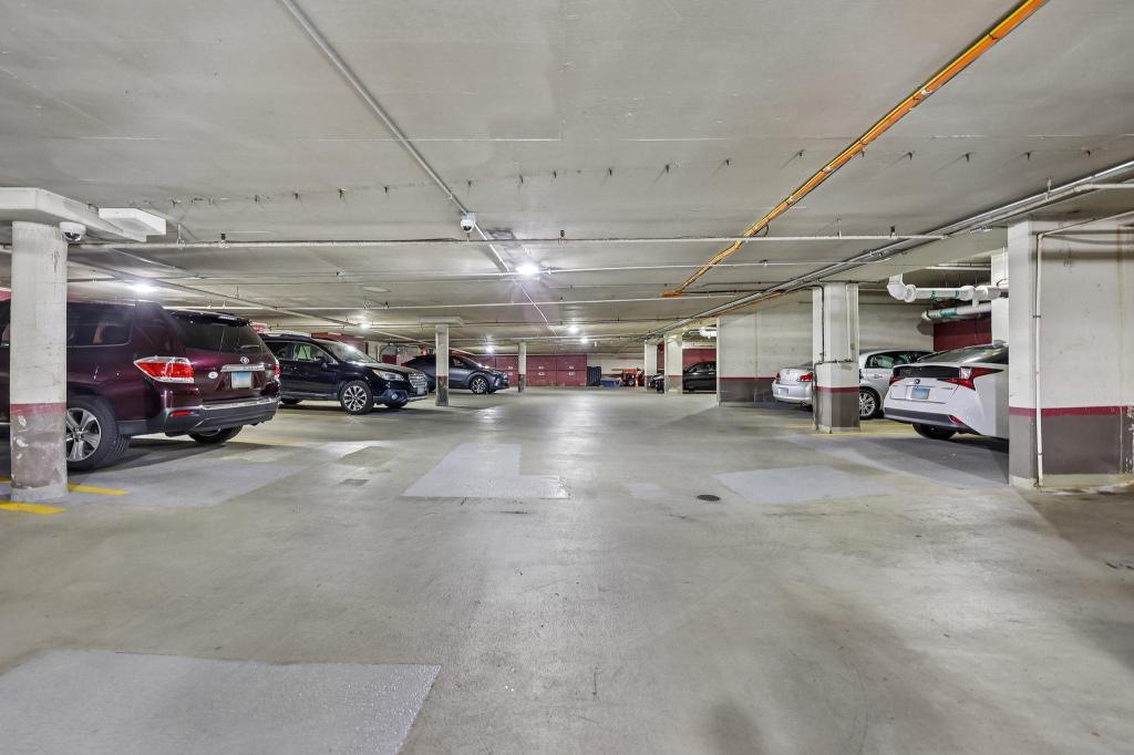 View of Residential at 410 Groveland Avenue #305, Minneapolis MN 55403, Minneapolis (35 of 41) - Mike Wilen | Minnesota Team Real Estate