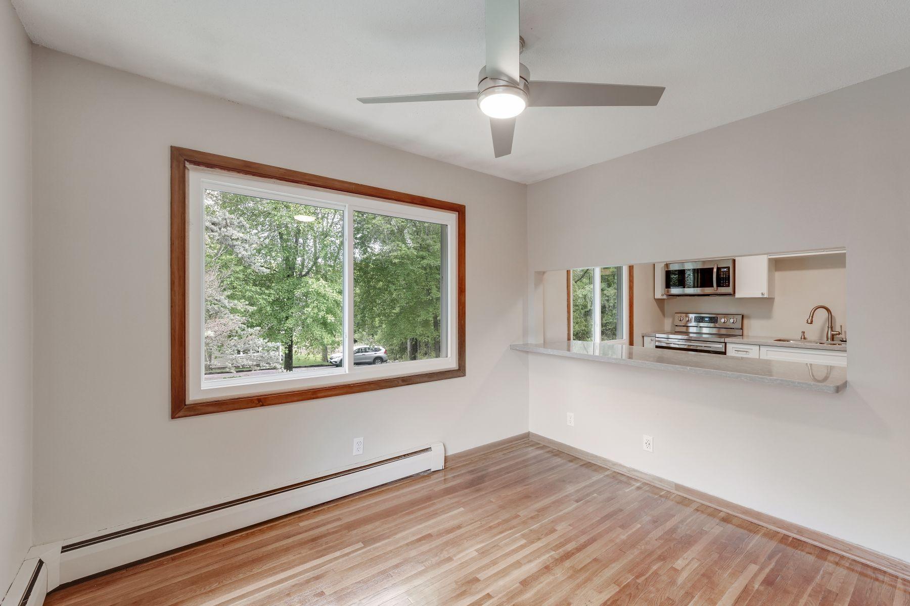 View of Residential Income at 305-307 Reno Street, Wayzata MN 55391, Wayzata (25 of 32) - Mike Wilen | Minnesota Team Real Estate