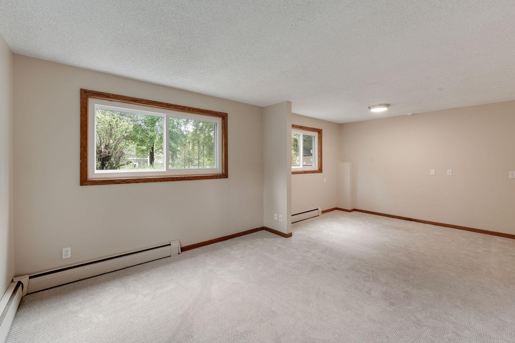 View of Residential Income at 305-307 Reno Street, Wayzata MN 55391, Wayzata (13 of 32) - Mike Wilen | Minnesota Team Real Estate