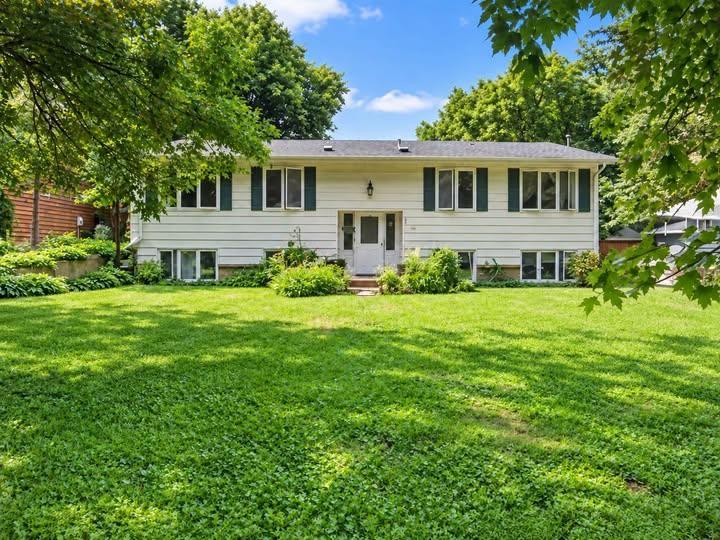 View of Duplex Side by Side at 305-307 Reno Street, Wayzata - Mike Wilen | Minnesota Team Real Estate
