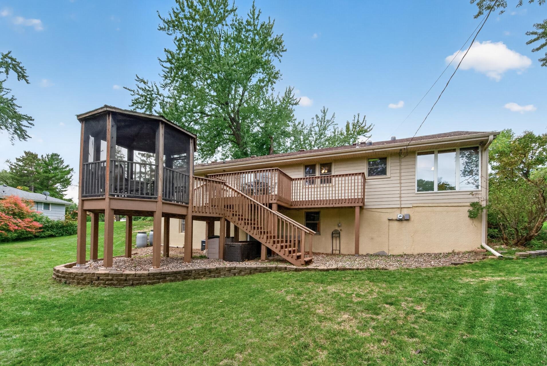View of Residential at 13819 Bellevue Drive, Minnetonka MN 55345, Minnetonka (33 of 45) - Mike Wilen | Minnesota Team Real Estate