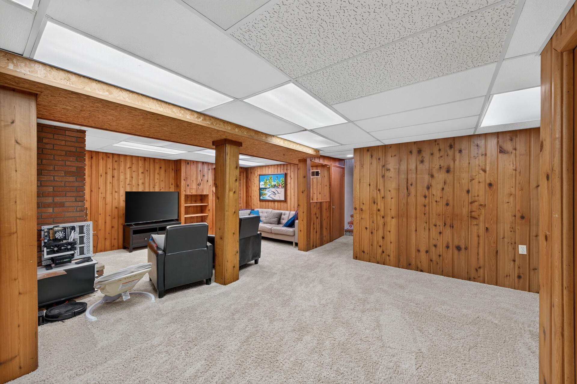 View of Residential at 13819 Bellevue Drive, Minnetonka MN 55345, Minnetonka (27 of 45) - Mike Wilen | Minnesota Team Real Estate