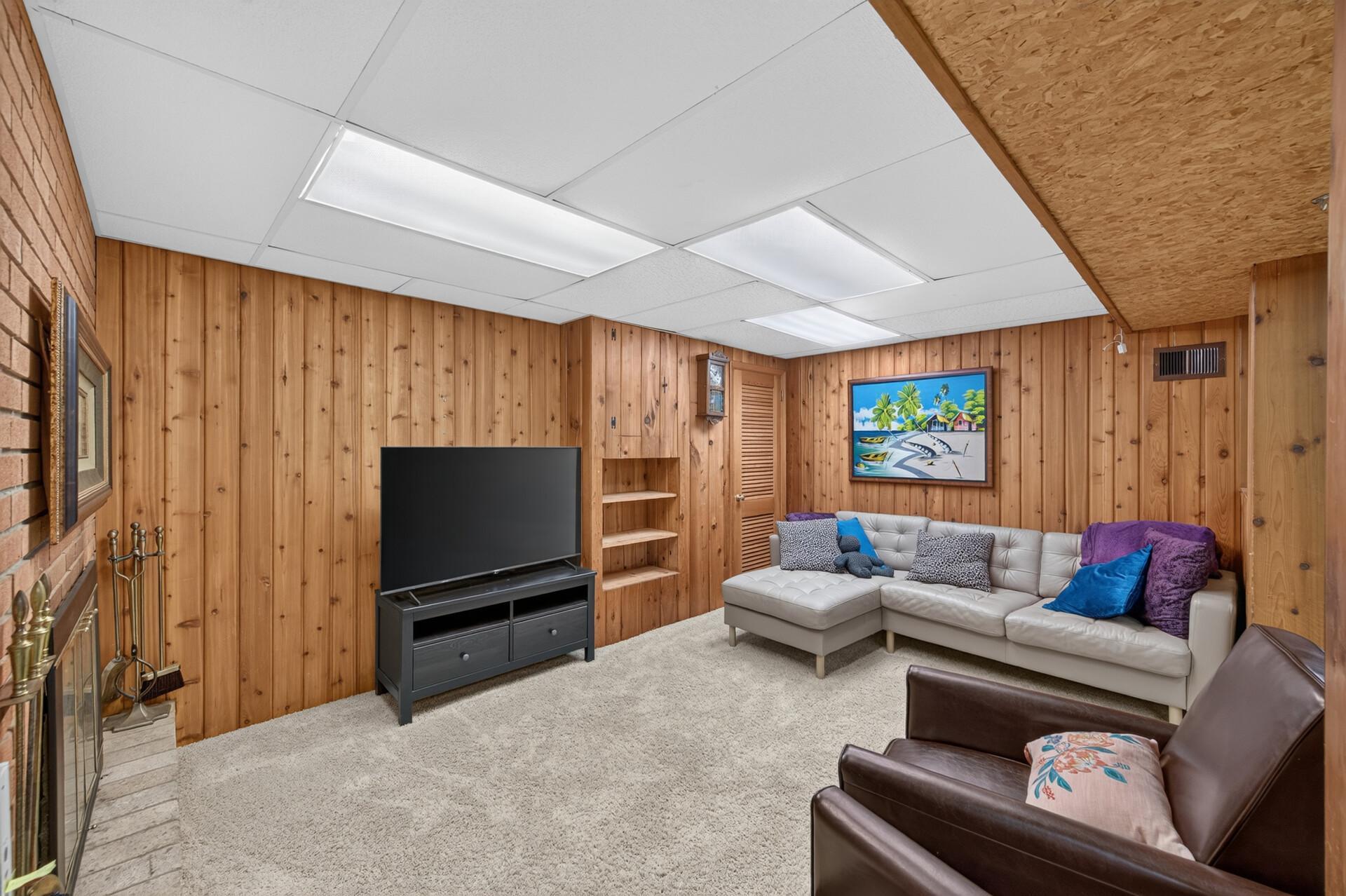 View of Residential at 13819 Bellevue Drive, Minnetonka MN 55345, Minnetonka (25 of 45) - Mike Wilen | Minnesota Team Real Estate