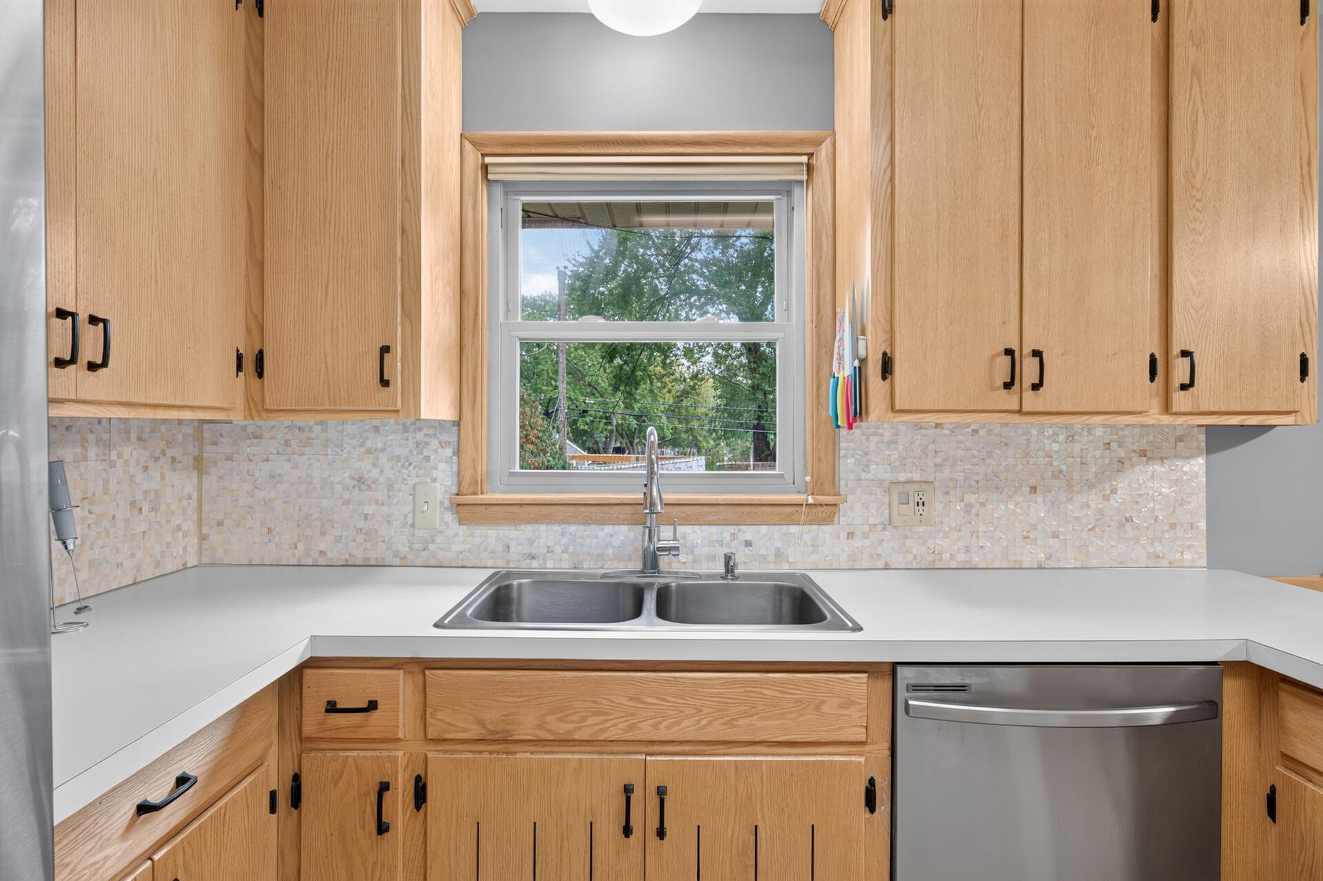 View of Residential at 13819 Bellevue Drive, Minnetonka MN 55345, Minnetonka (16 of 45) - Mike Wilen | Minnesota Team Real Estate