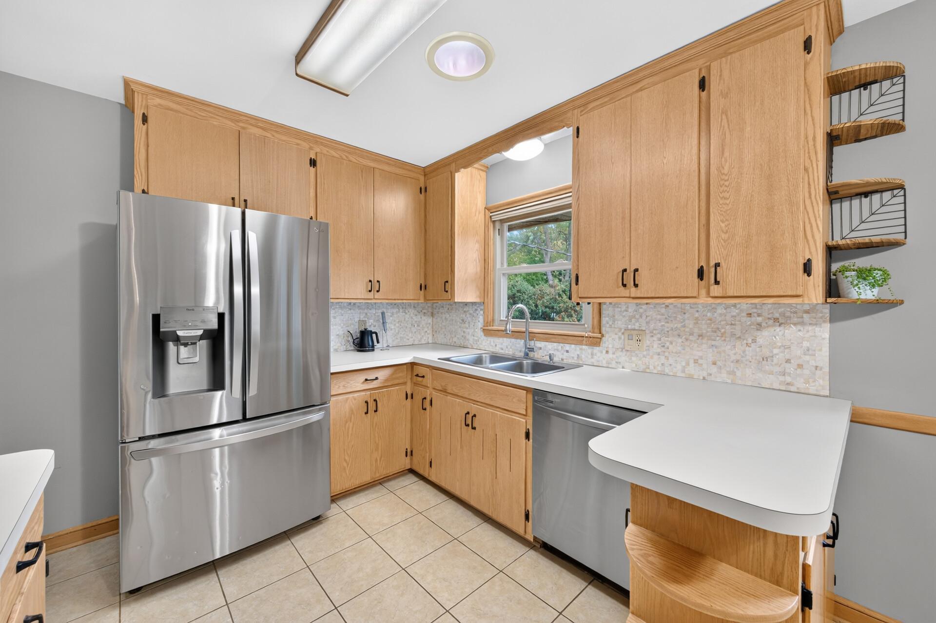 View of Residential at 13819 Bellevue Drive, Minnetonka MN 55345, Minnetonka (15 of 45) - Mike Wilen | Minnesota Team Real Estate