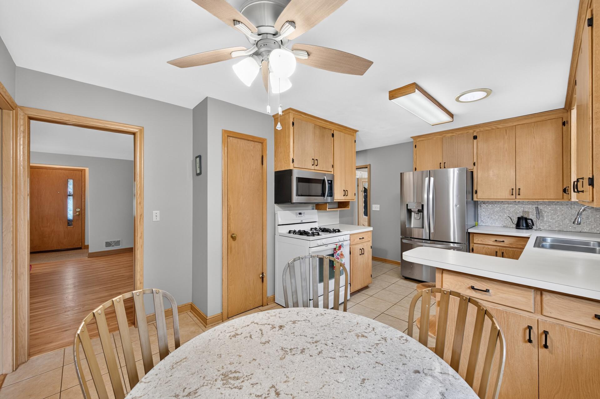 View of Residential at 13819 Bellevue Drive, Minnetonka MN 55345, Minnetonka (14 of 45) - Mike Wilen | Minnesota Team Real Estate