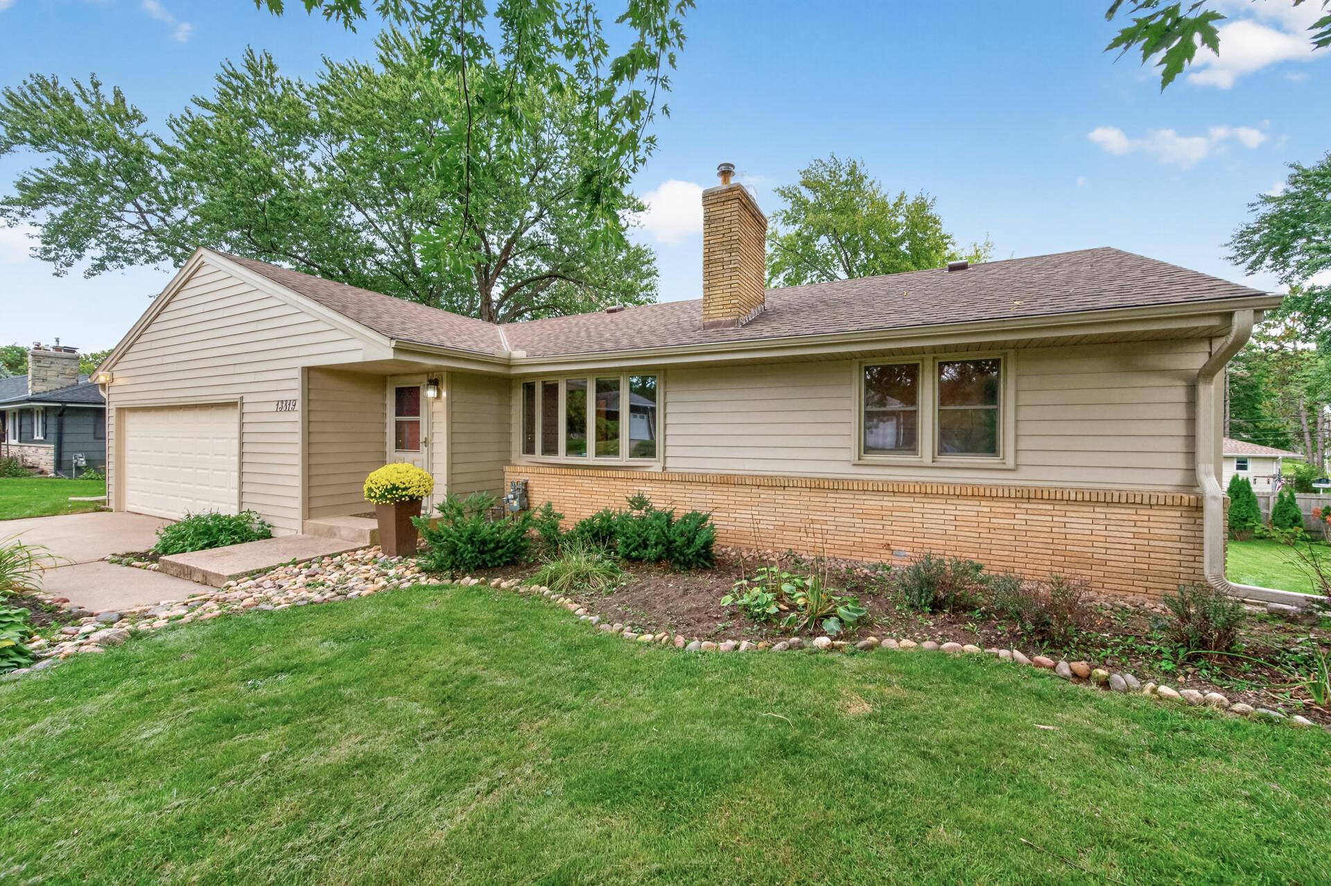 View of Residential at 13819 Bellevue Drive, Minnetonka MN 55345, Minnetonka (3 of 45) - Mike Wilen | Minnesota Team Real Estate