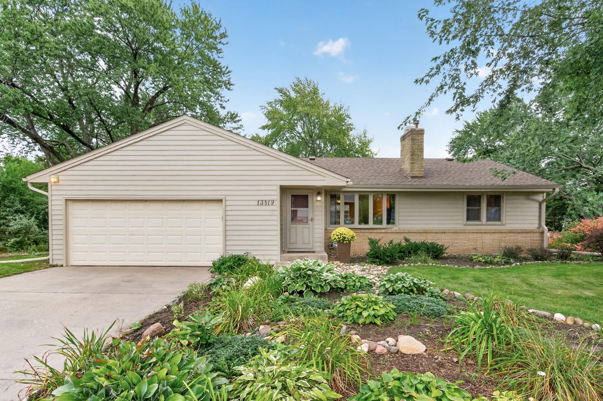 View of Residential at 13819 Bellevue Drive, Minnetonka MN 55345, Minnetonka (2 of 45) - Mike Wilen | Minnesota Team Real Estate