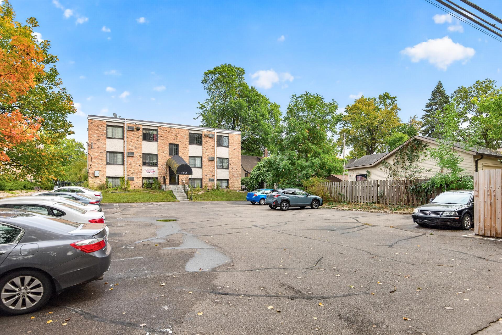 View of Residential at 3844 Nicollet Avenue #305, Minneapolis MN 55409, Minneapolis (25 of 30) - Mike Wilen | Minnesota Team Real Estate