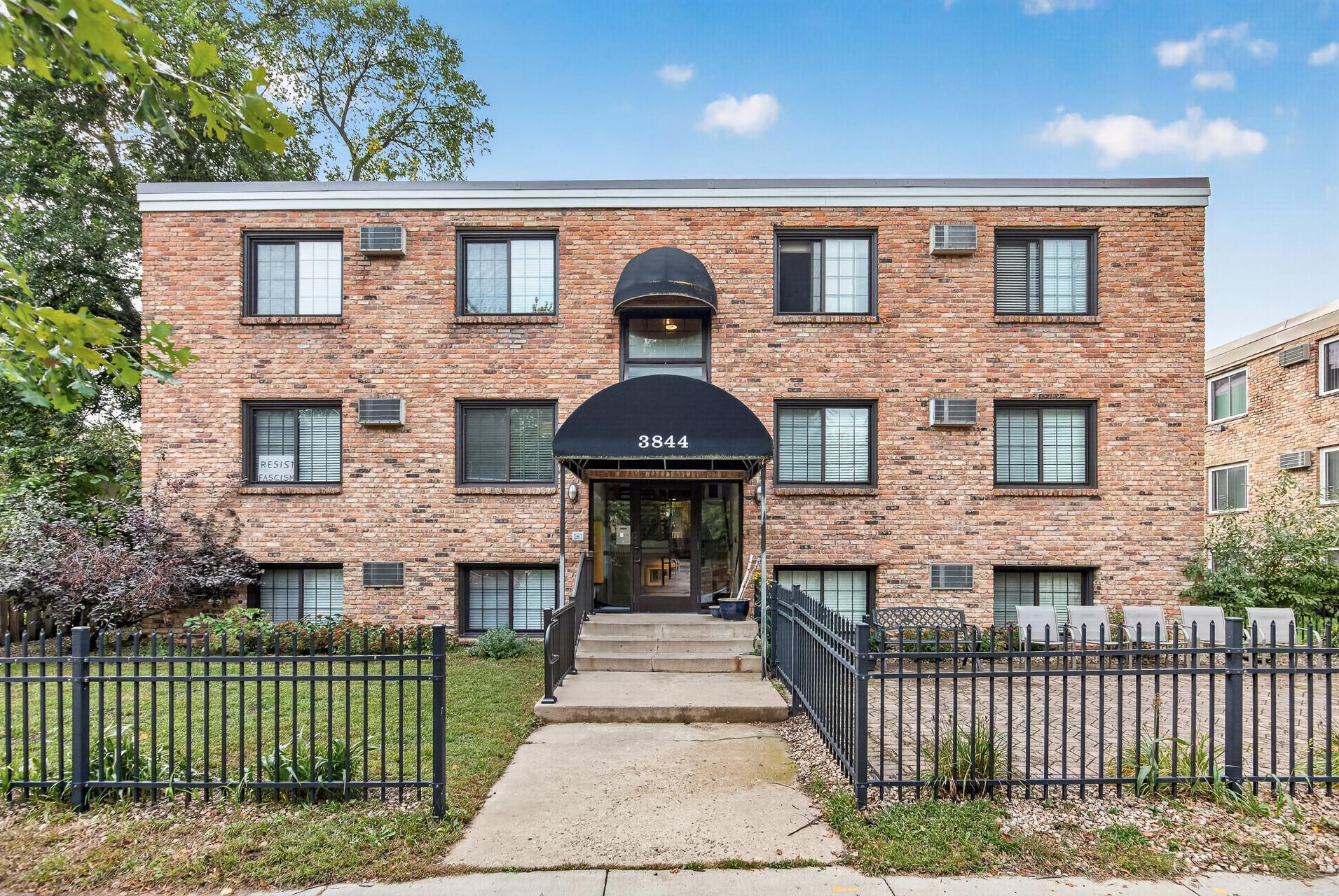 View of Residential at 3844 Nicollet Avenue #305, Minneapolis MN 55409, Minneapolis (29 of 30) - Mike Wilen | Minnesota Team Real Estate