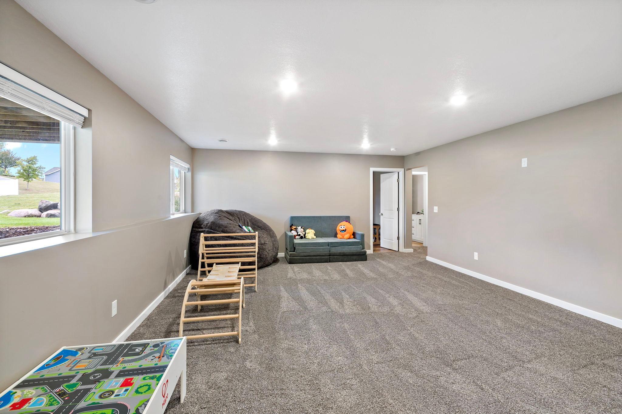 View of Residential at 2140 Windermere Circle, Shakopee MN 55379, Shakopee (31 of 42) - Mike Wilen | Minnesota Team Real Estate