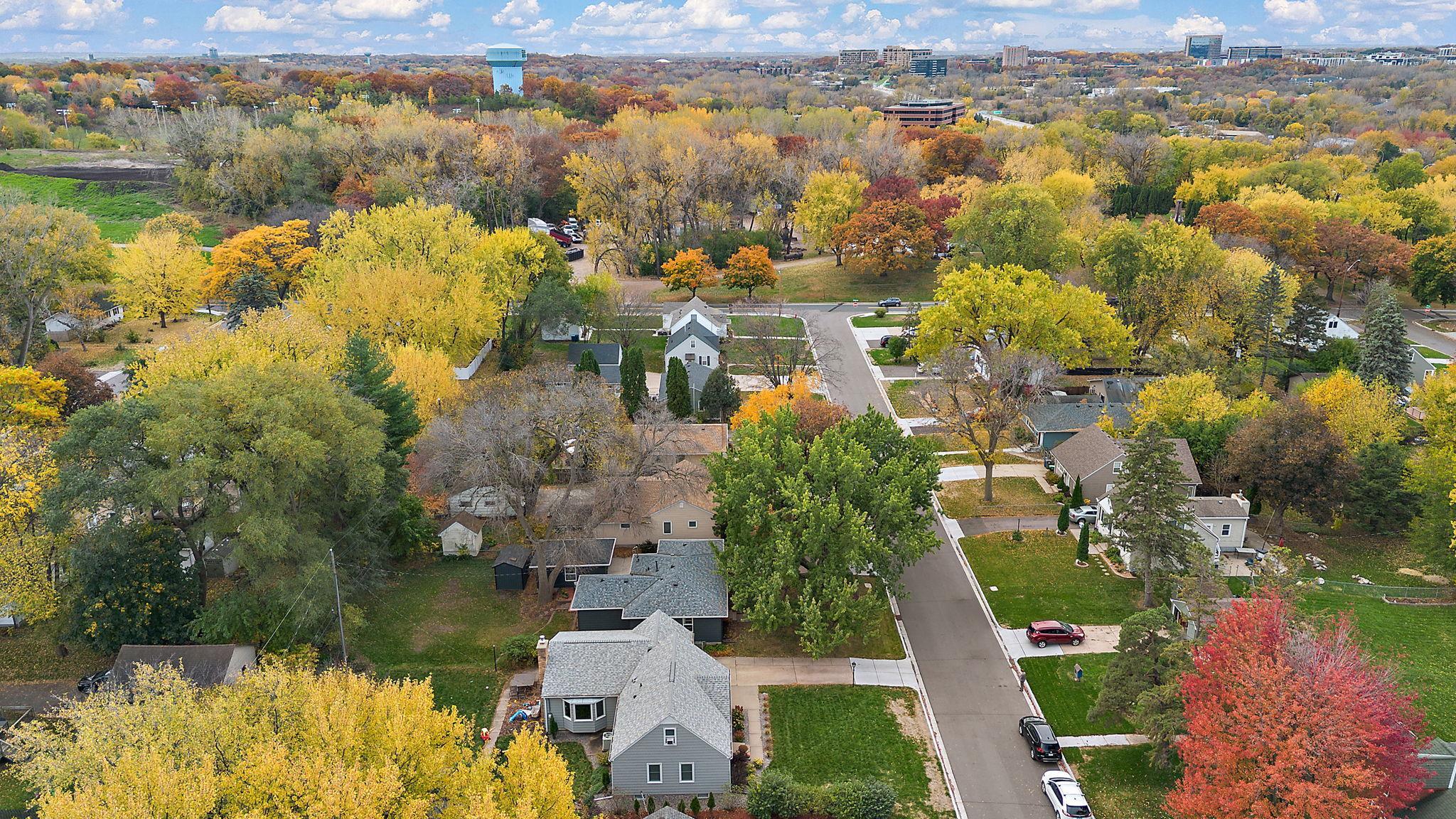 View of Residential at 411 Jefferson Avenue, Edina MN 55343, Edina (11 of 14) - Mike Wilen | Minnesota Team Real Estate