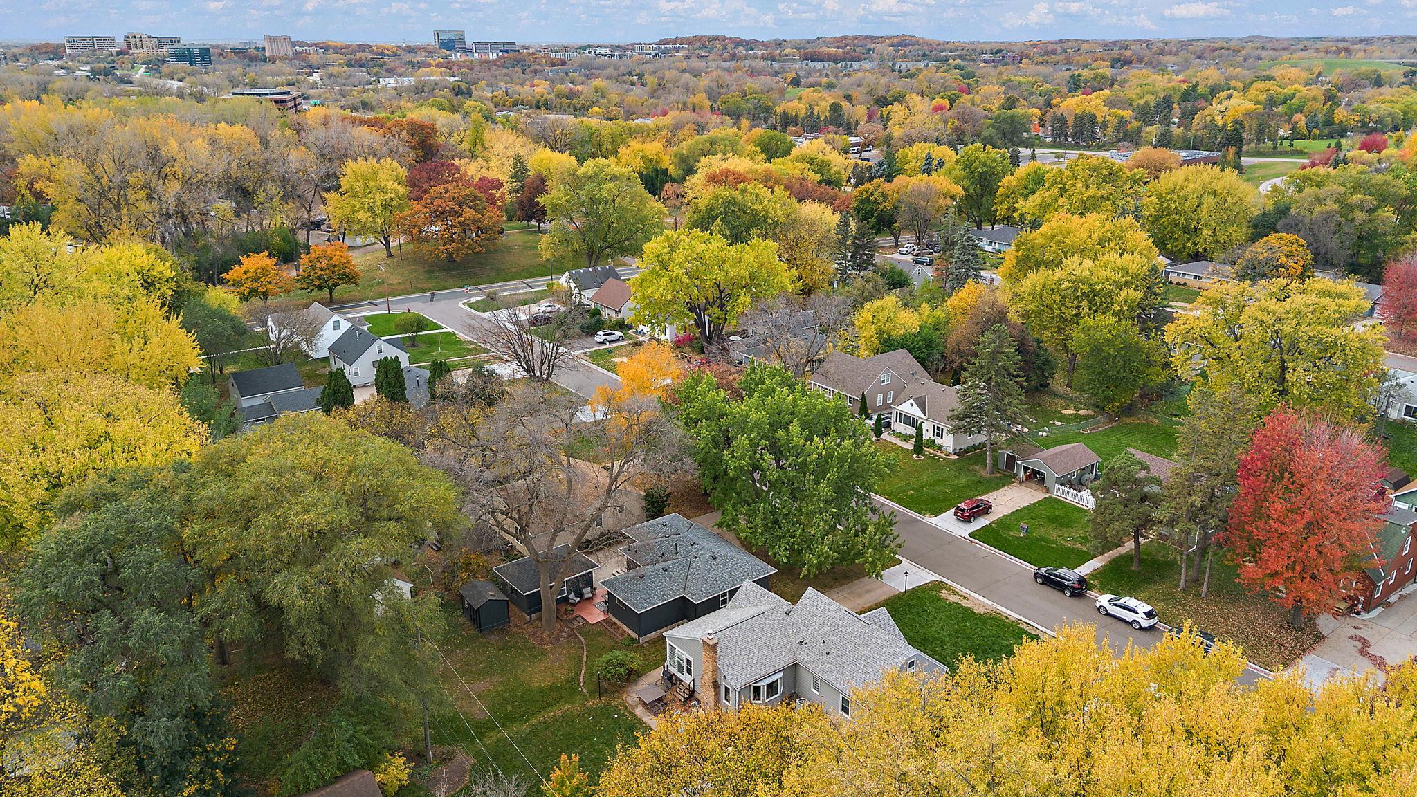 View of Residential at 411 Jefferson Avenue, Edina MN 55343, Edina (12 of 14) - Mike Wilen | Minnesota Team Real Estate