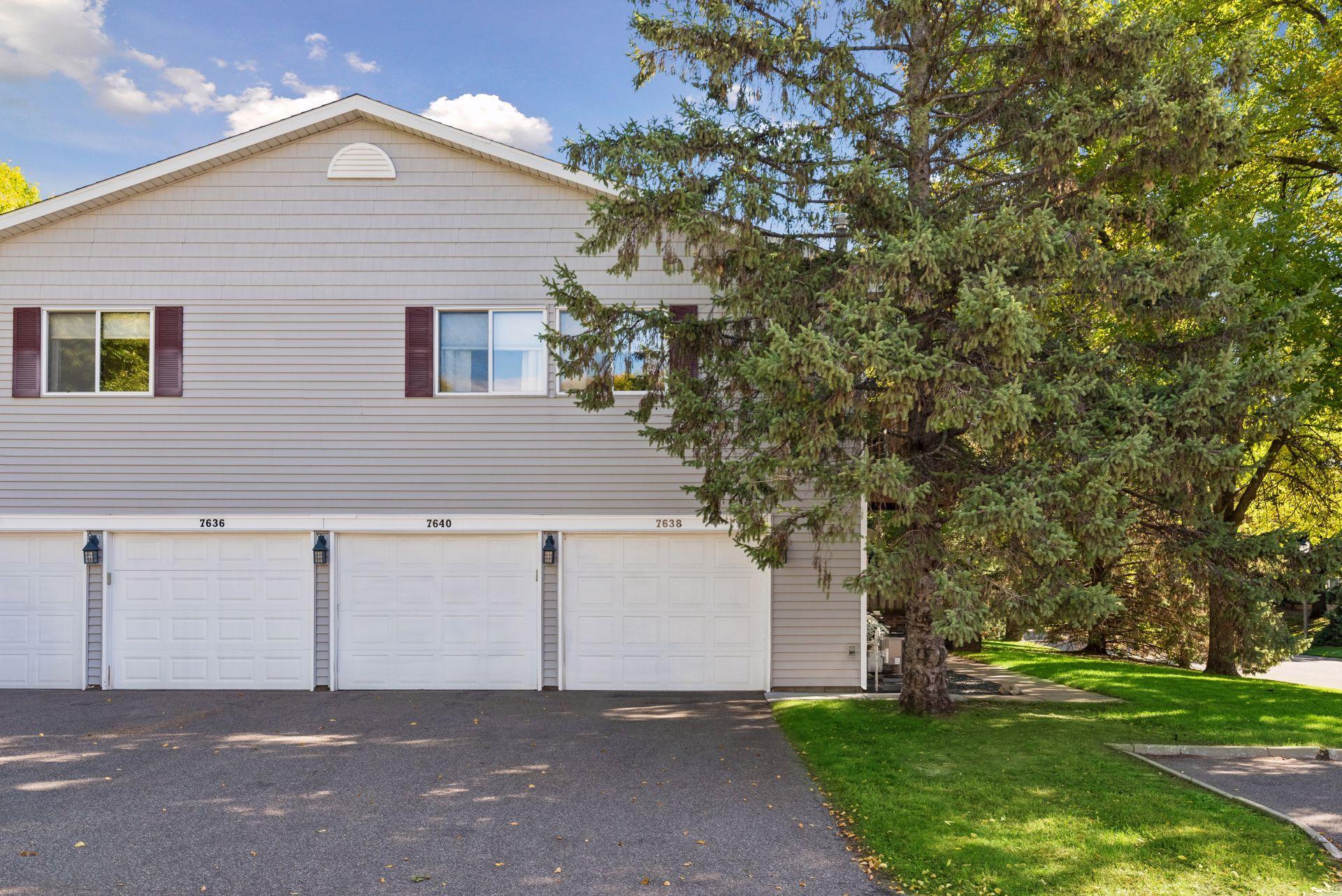 View of Residential at 7638 13th Street, Oakdale MN 55128, Oakdale (22 of 31) - Mike Wilen | Minnesota Team Real Estate