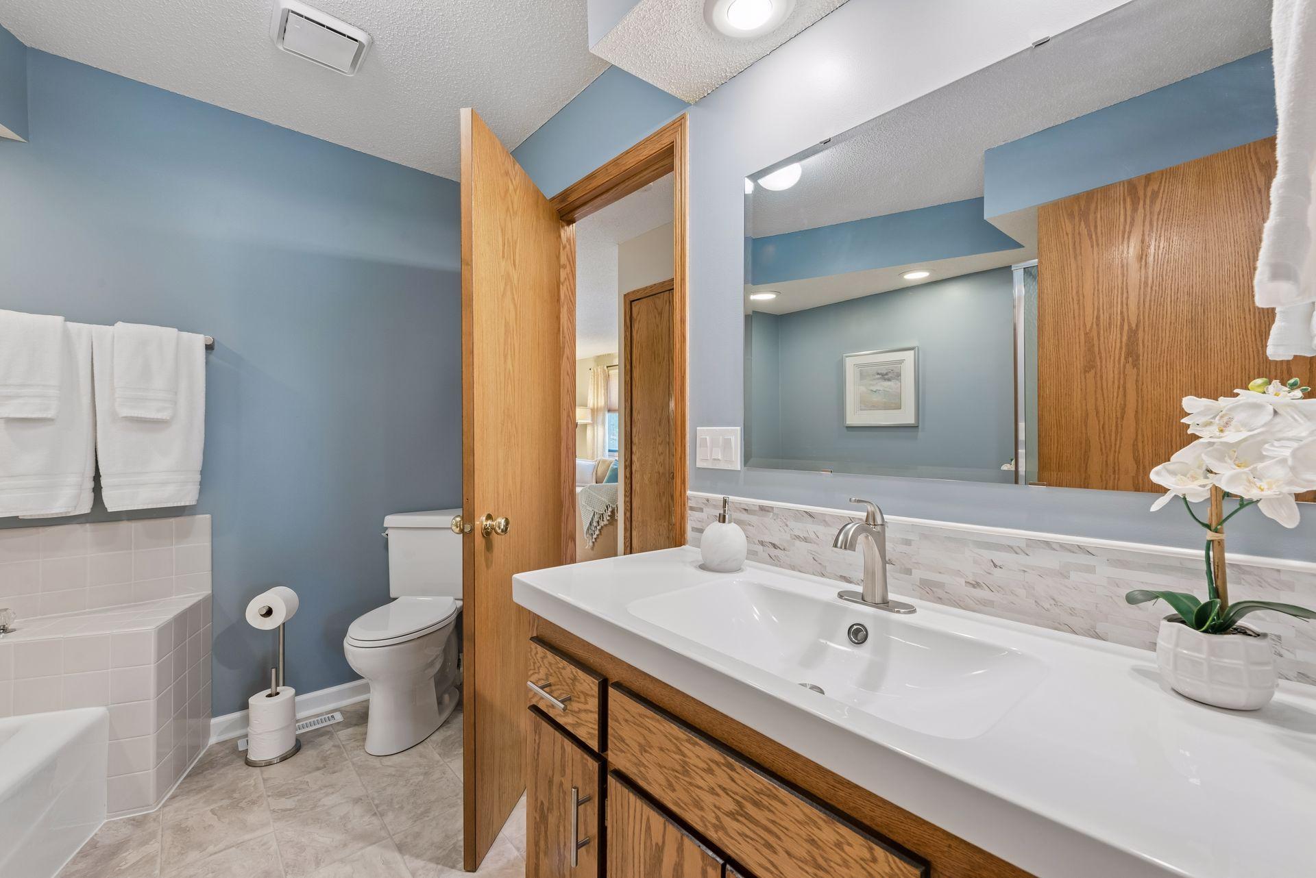 View of Residential at 7638 13th Street, Oakdale MN 55128, Oakdale (18 of 31) - Mike Wilen | Minnesota Team Real Estate