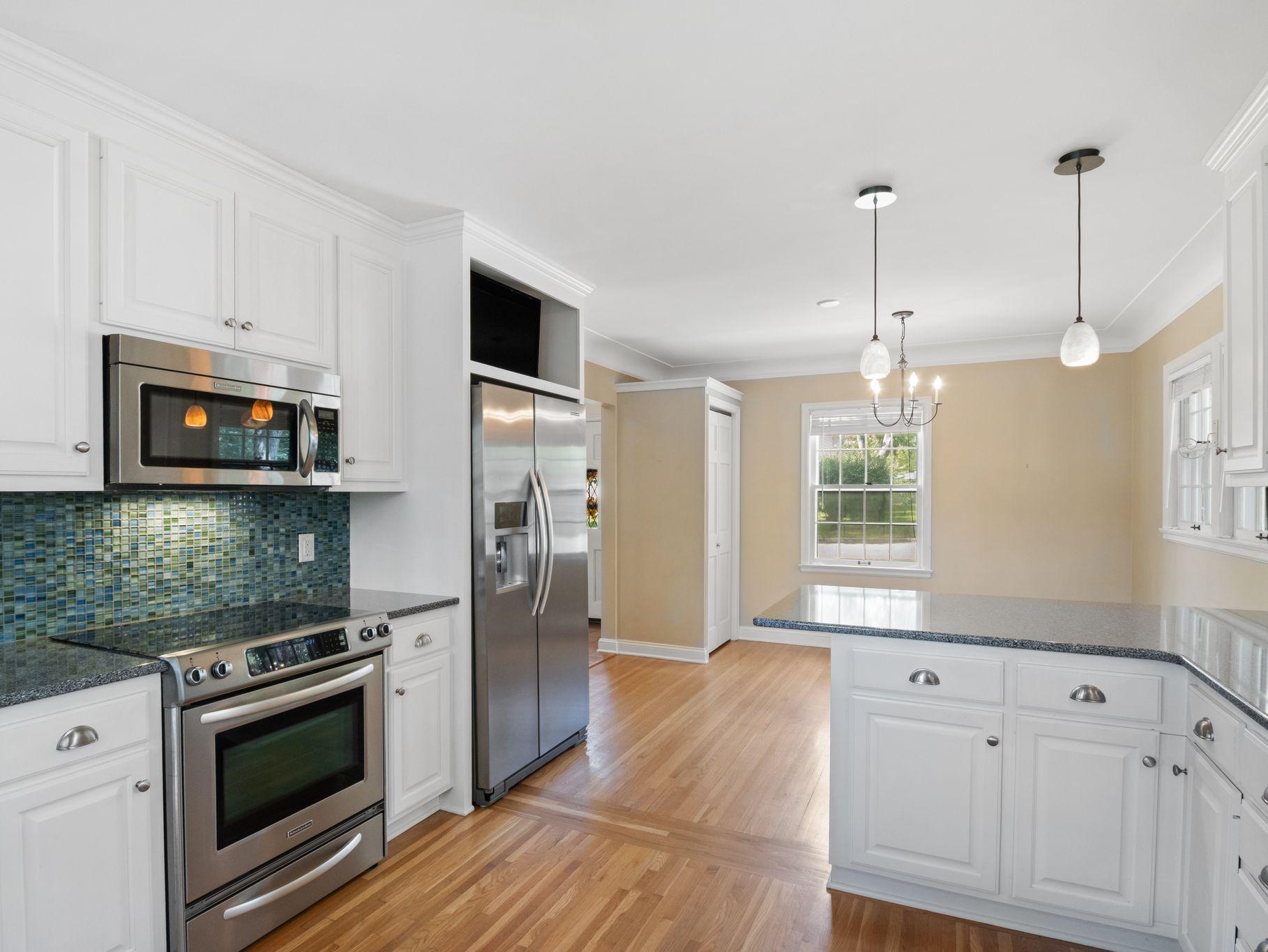 View of Residential at 1776 Asbury Street, Falcon Heights MN 55113, Falcon Heights (7 of 40) - Mike Wilen | Minnesota Team Real Estate