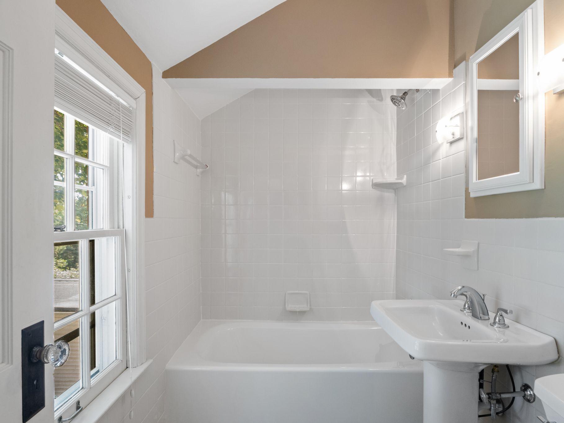 View of Residential at 1776 Asbury Street, Falcon Heights MN 55113, Falcon Heights (17 of 40) - Mike Wilen | Minnesota Team Real Estate