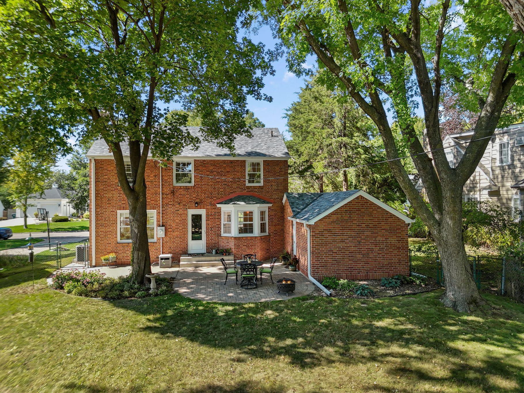 View of Residential at 1776 Asbury Street, Falcon Heights MN 55113, Falcon Heights (28 of 40) - Mike Wilen | Minnesota Team Real Estate