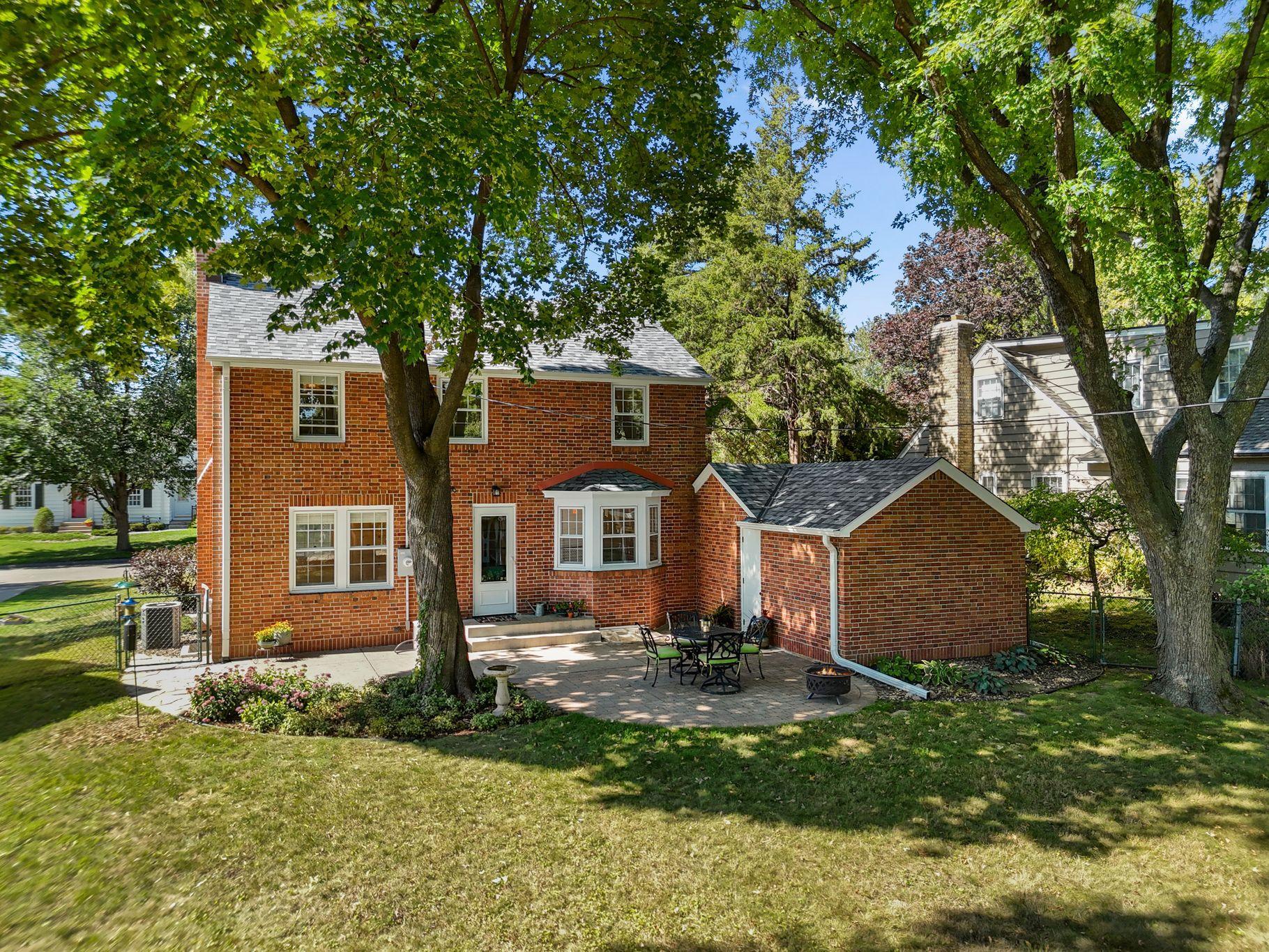 View of Residential at 1776 Asbury Street, Falcon Heights MN 55113, Falcon Heights (31 of 40) - Mike Wilen | Minnesota Team Real Estate