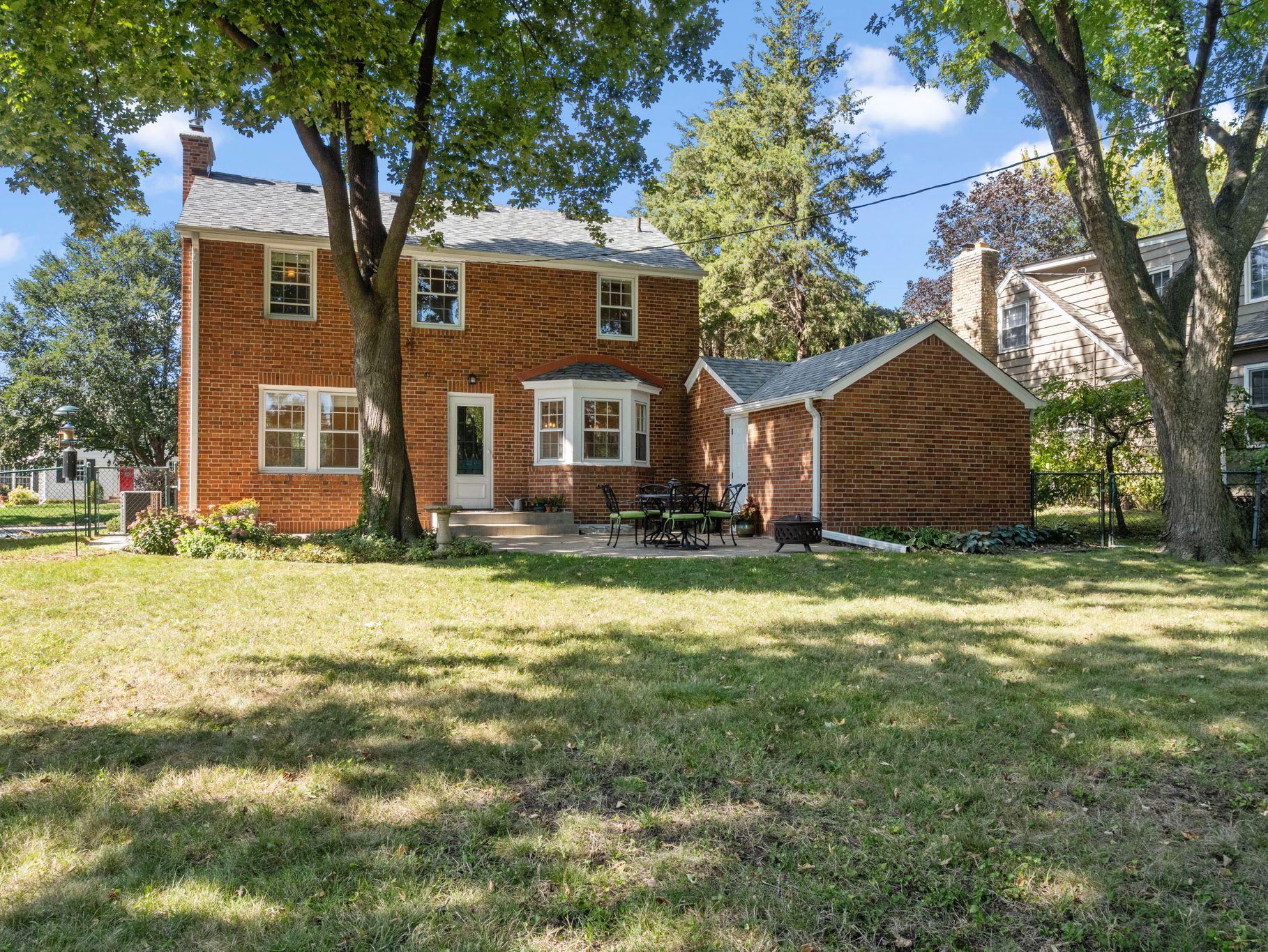 View of Residential at 1776 Asbury Street, Falcon Heights MN 55113, Falcon Heights (33 of 40) - Mike Wilen | Minnesota Team Real Estate