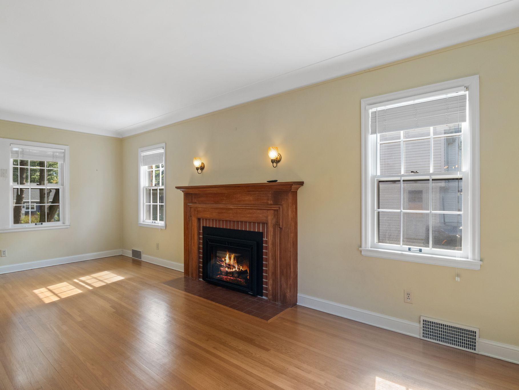View of Residential at 1776 Asbury Street, Falcon Heights MN 55113, Falcon Heights (36 of 40) - Mike Wilen | Minnesota Team Real Estate