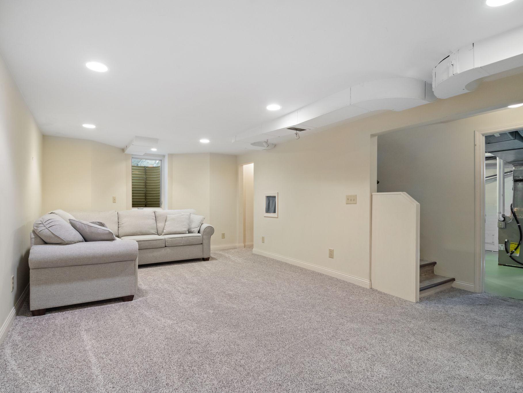 View of Residential at 1776 Asbury Street, Falcon Heights MN 55113, Falcon Heights (39 of 40) - Mike Wilen | Minnesota Team Real Estate