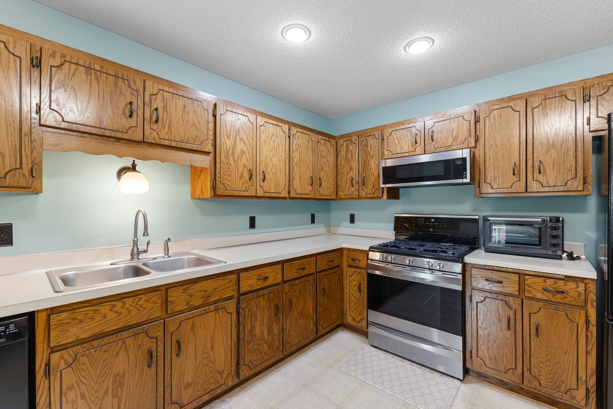 View of Residential at 404 Pleasure Creek Drive, Blaine MN 55434, Blaine (11 of 35) - Mike Wilen | Minnesota Team Real Estate