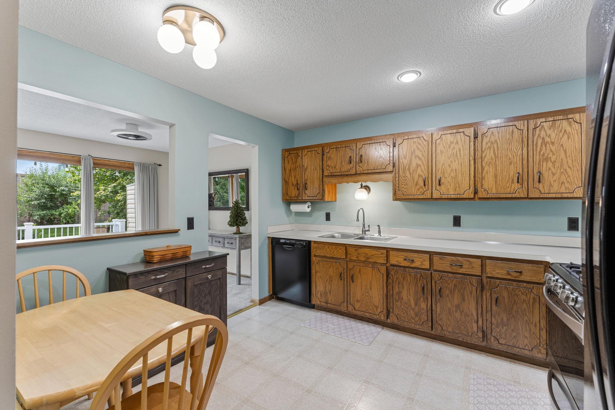 View of Residential at 404 Pleasure Creek Drive, Blaine MN 55434, Blaine (10 of 35) - Mike Wilen | Minnesota Team Real Estate