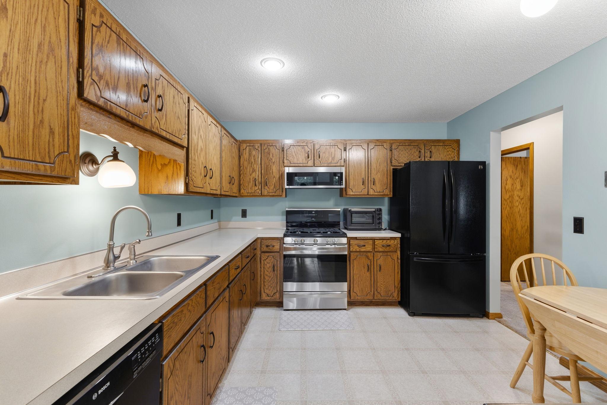 View of Residential at 404 Pleasure Creek Drive, Blaine MN 55434, Blaine (9 of 35) - Mike Wilen | Minnesota Team Real Estate