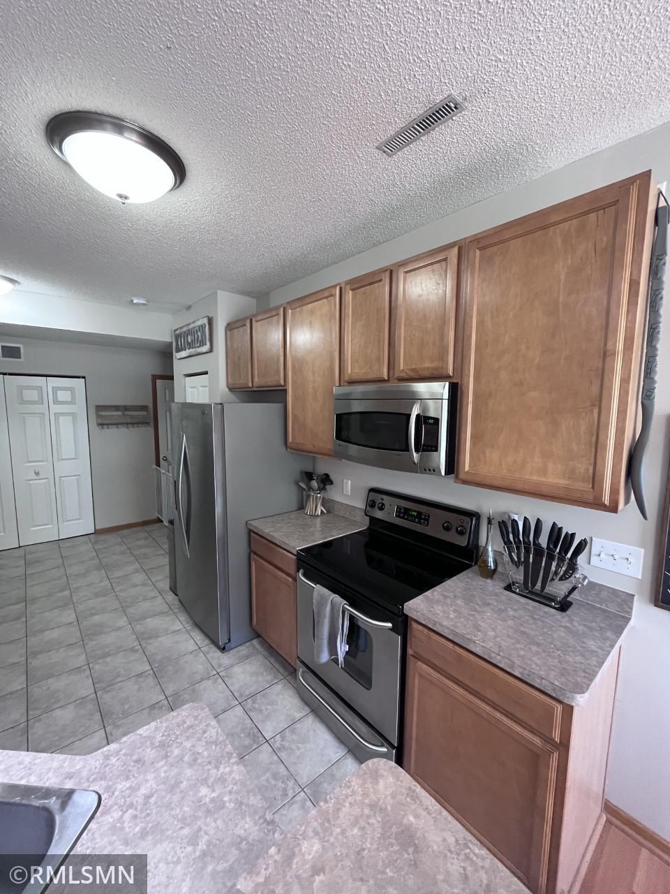 View of Residential at 898 Providence Drive, Shakopee MN 55379, Shakopee (11 of 28) - Mike Wilen | Minnesota Team Real Estate