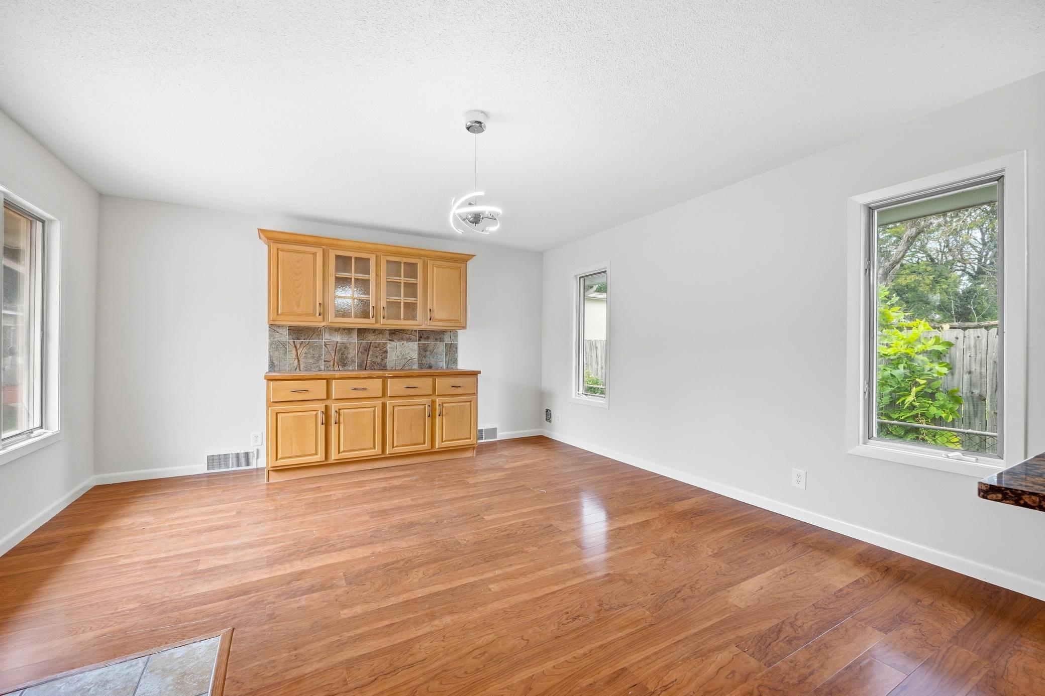 View of Residential at 1567 Atlantic Street, Saint Paul MN 55106, Saint Paul (7 of 25) - Mike Wilen | Minnesota Team Real Estate