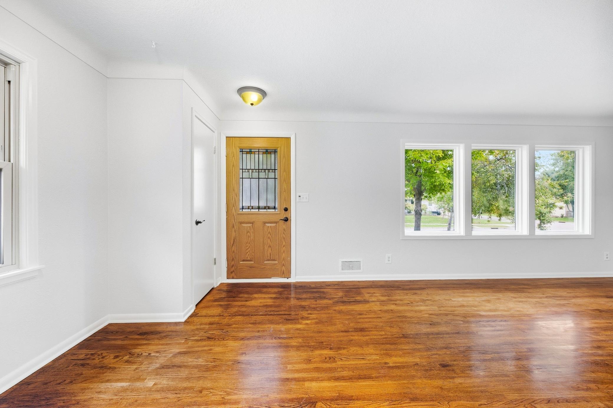 View of Residential at 1567 Atlantic Street, Saint Paul MN 55106, Saint Paul (4 of 25) - Mike Wilen | Minnesota Team Real Estate
