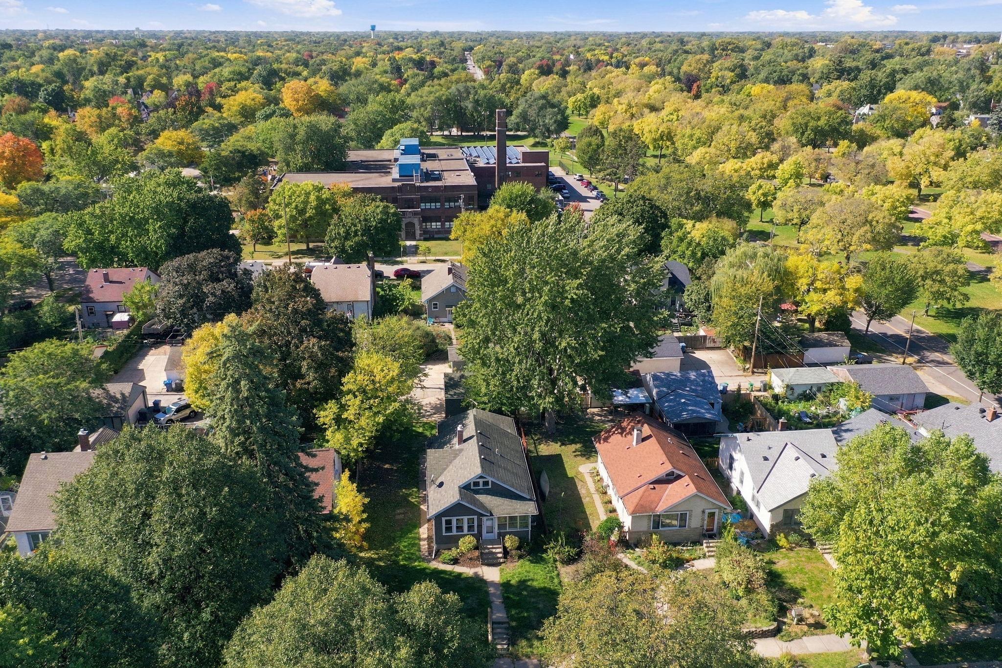 View of Residential at 4417 Russell Avenue, Minneapolis MN 55412, Minneapolis (38 of 42) - Mike Wilen | Minnesota Team Real Estate