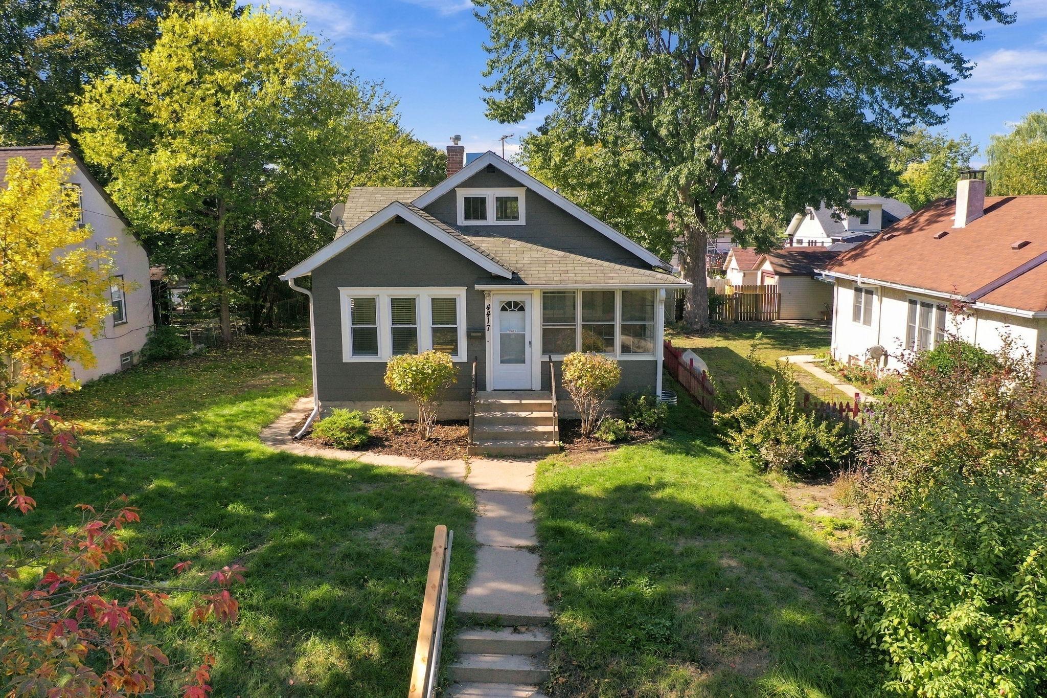 View of Residential at 4417 Russell Avenue, Minneapolis MN 55412, Minneapolis (37 of 42) - Mike Wilen | Minnesota Team Real Estate