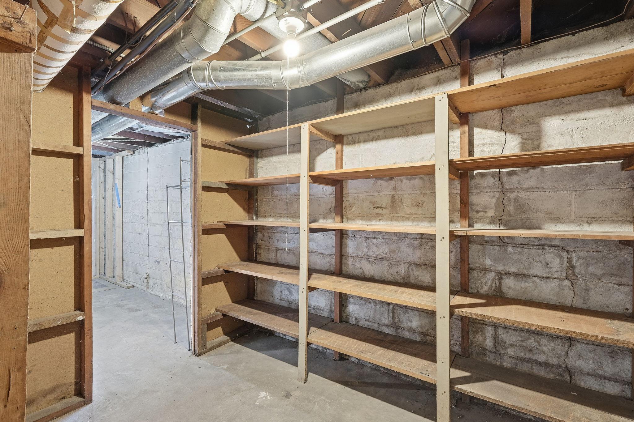 View of Residential at 4417 Russell Avenue, Minneapolis MN 55412, Minneapolis (35 of 42) - Mike Wilen | Minnesota Team Real Estate