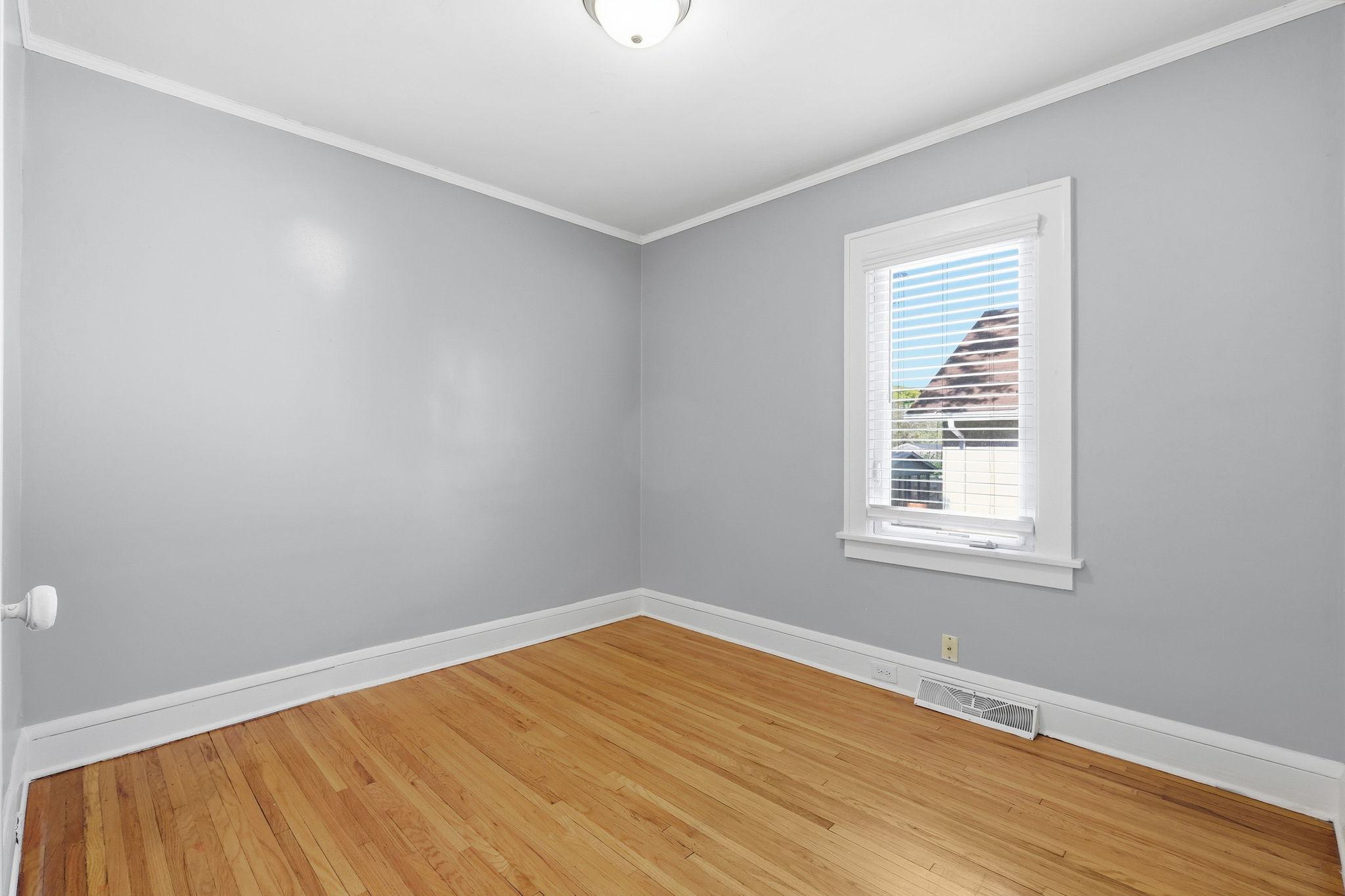View of Residential at 4417 Russell Avenue, Minneapolis MN 55412, Minneapolis (22 of 42) - Mike Wilen | Minnesota Team Real Estate