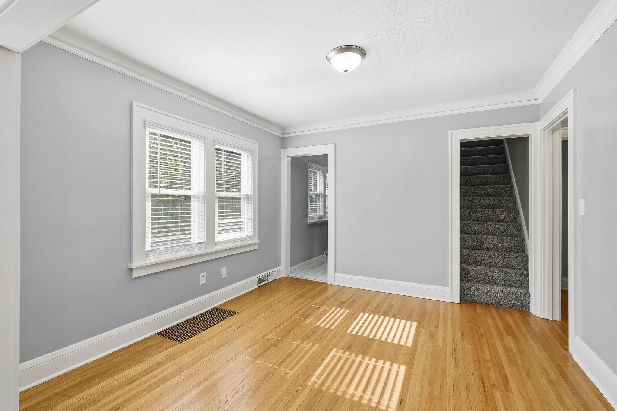 View of Residential at 4417 Russell Avenue, Minneapolis MN 55412, Minneapolis (14 of 42) - Mike Wilen | Minnesota Team Real Estate