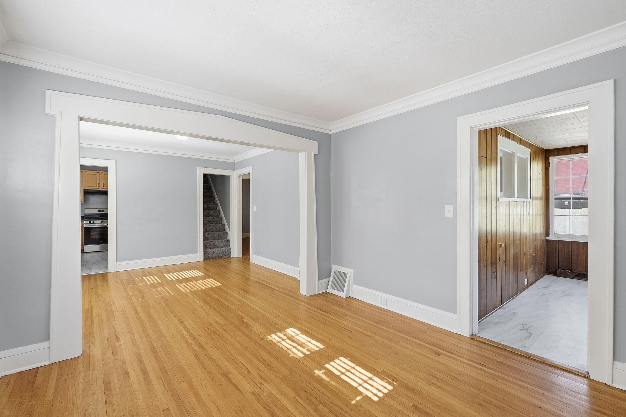View of Residential at 4417 Russell Avenue, Minneapolis MN 55412, Minneapolis (13 of 42) - Mike Wilen | Minnesota Team Real Estate