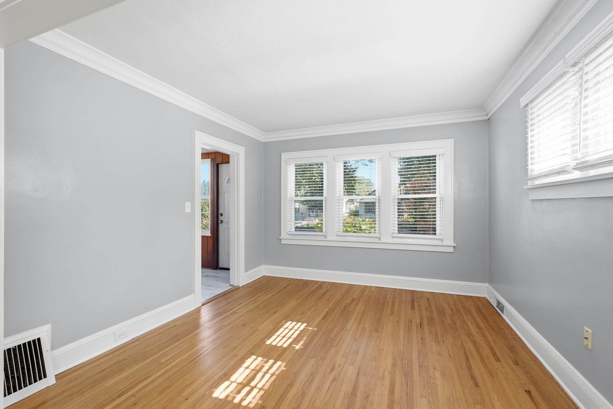View of Residential at 4417 Russell Avenue, Minneapolis MN 55412, Minneapolis (12 of 42) - Mike Wilen | Minnesota Team Real Estate