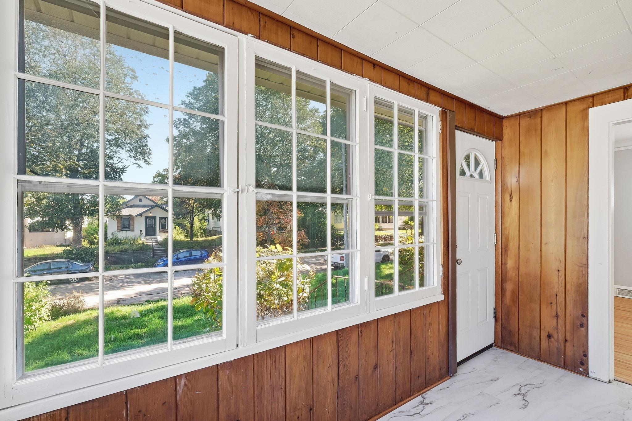 View of Residential at 4417 Russell Avenue, Minneapolis MN 55412, Minneapolis (8 of 42) - Mike Wilen | Minnesota Team Real Estate
