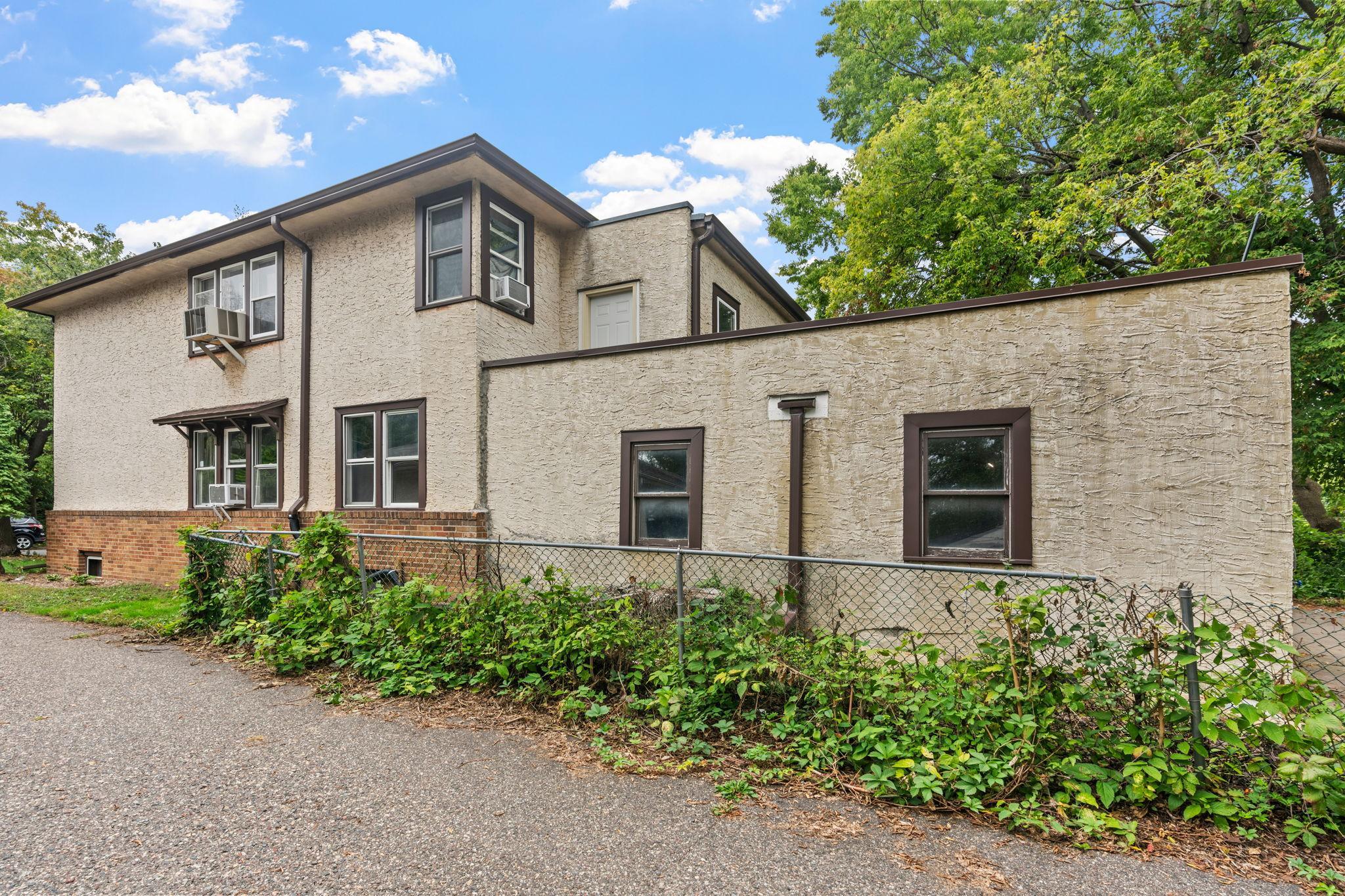 View of Residential Income at 261 Robie Street, Saint Paul MN 55107, Saint Paul (6 of 29) - Mike Wilen | Minnesota Team Real Estate