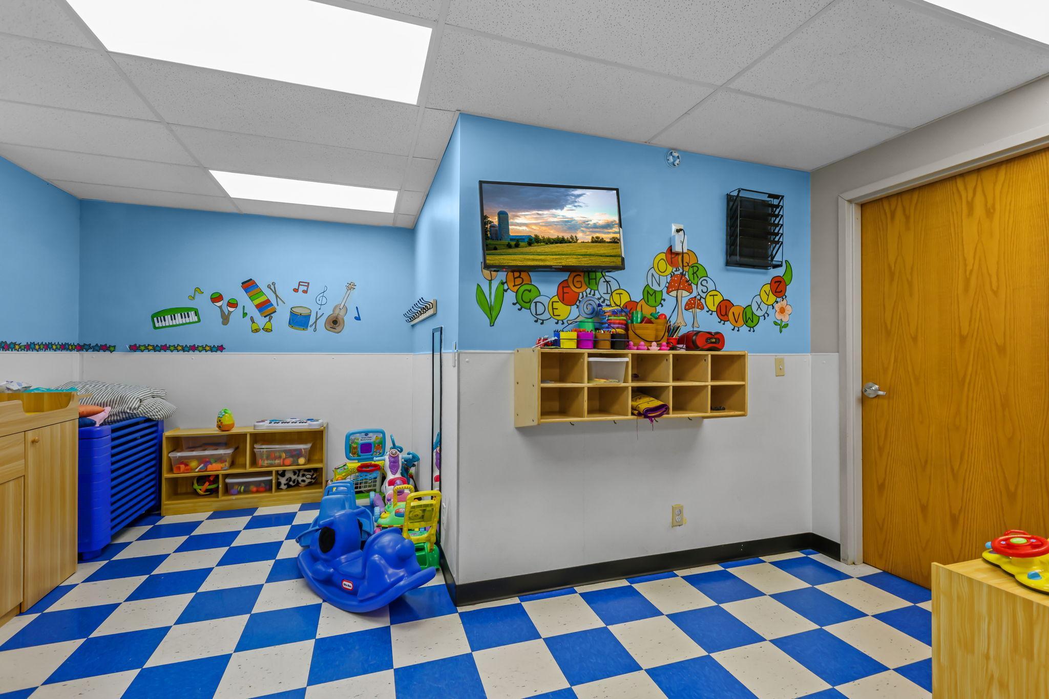 View of Commercial Sale at 651 Arcade Street, Saint Paul MN 55106, Saint Paul (25 of 33) - Mike Wilen | Minnesota Team Real Estate
