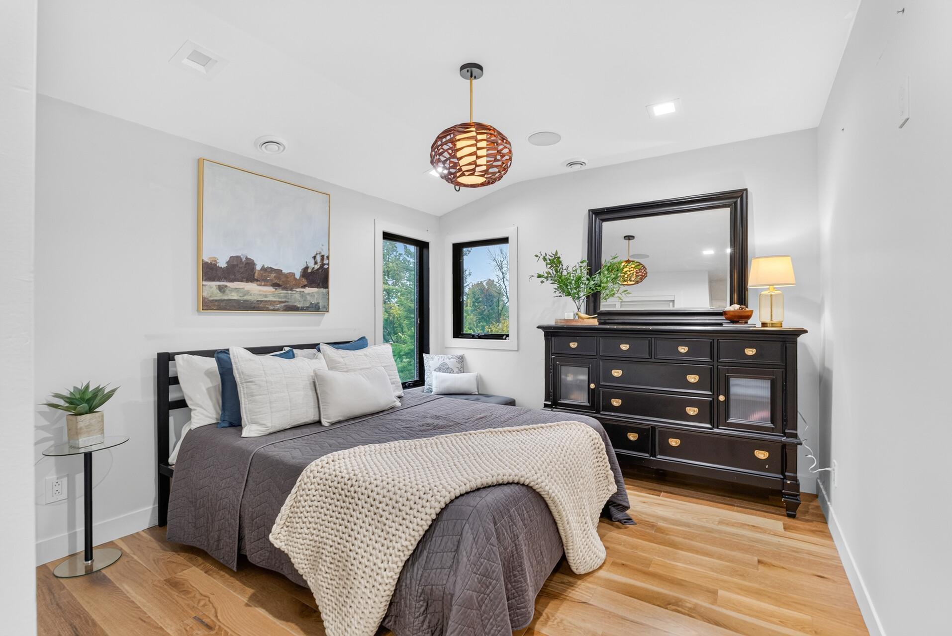 View of Residential at 3021 Lake Shore Boulevard, Minnetonka MN 55391, Minnetonka (22 of 43) - Mike Wilen | Minnesota Team Real Estate