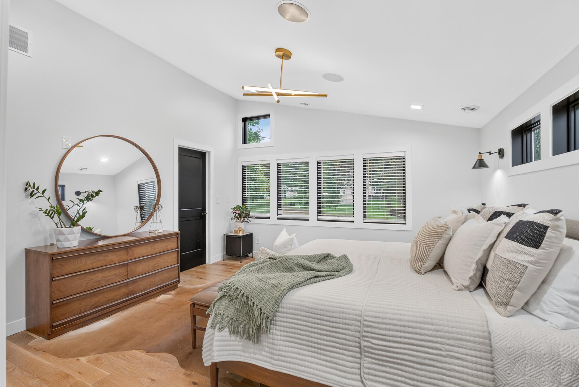 View of Residential at 3021 Lake Shore Boulevard, Minnetonka MN 55391, Minnetonka (17 of 43) - Mike Wilen | Minnesota Team Real Estate