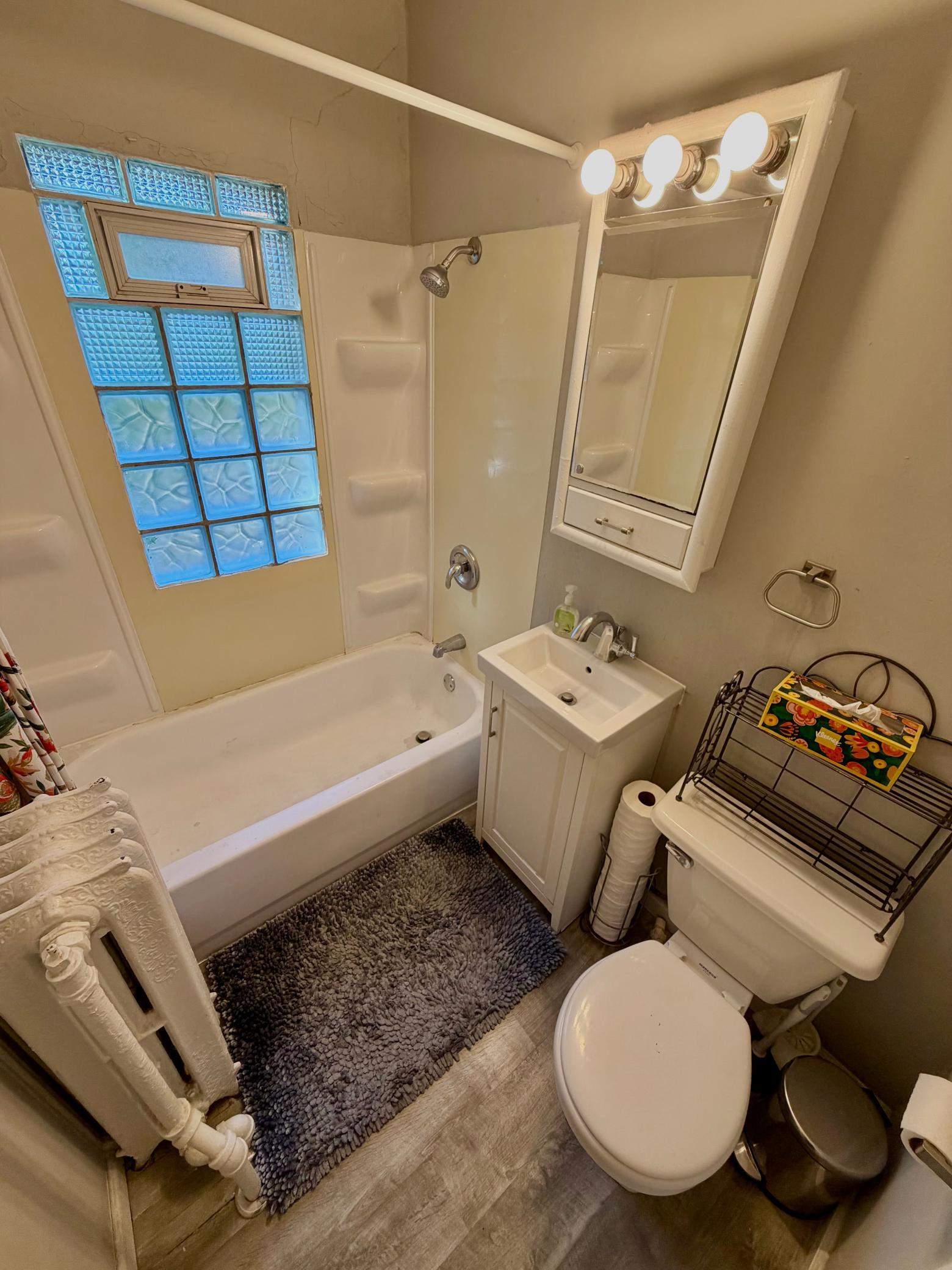 View of Residential at 3735 Girard Avenue, Minneapolis MN 55412, Minneapolis (21 of 24) - Mike Wilen | Minnesota Team Real Estate