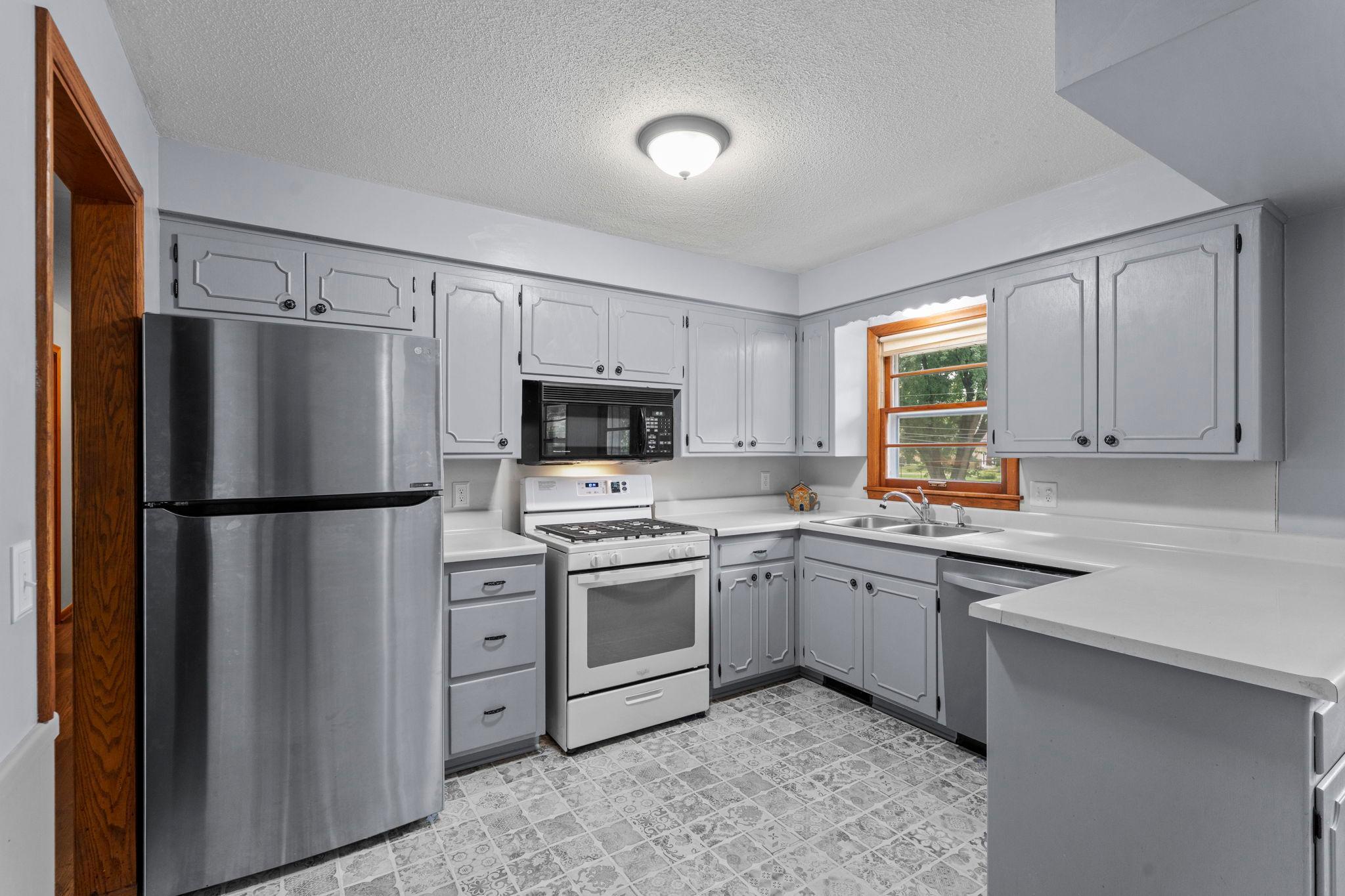 View of Residential at 5705 Phoenix Street, Golden Valley MN 55422, Golden Valley (12 of 39) - Mike Wilen | Minnesota Team Real Estate
