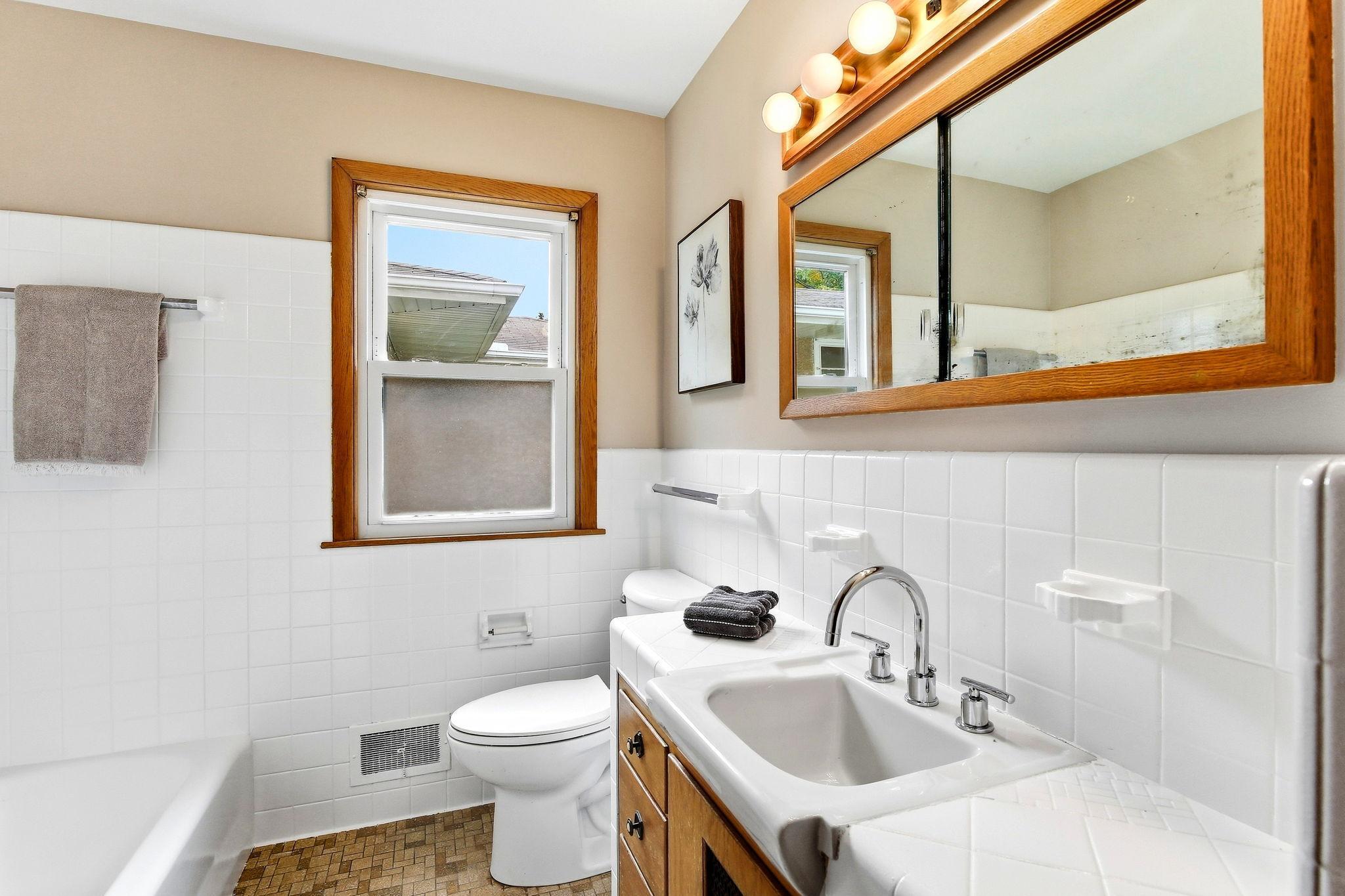 View of Residential at 6240 Sheridan Avenue, Richfield MN 55423, Richfield (23 of 39) - Mike Wilen | Minnesota Team Real Estate