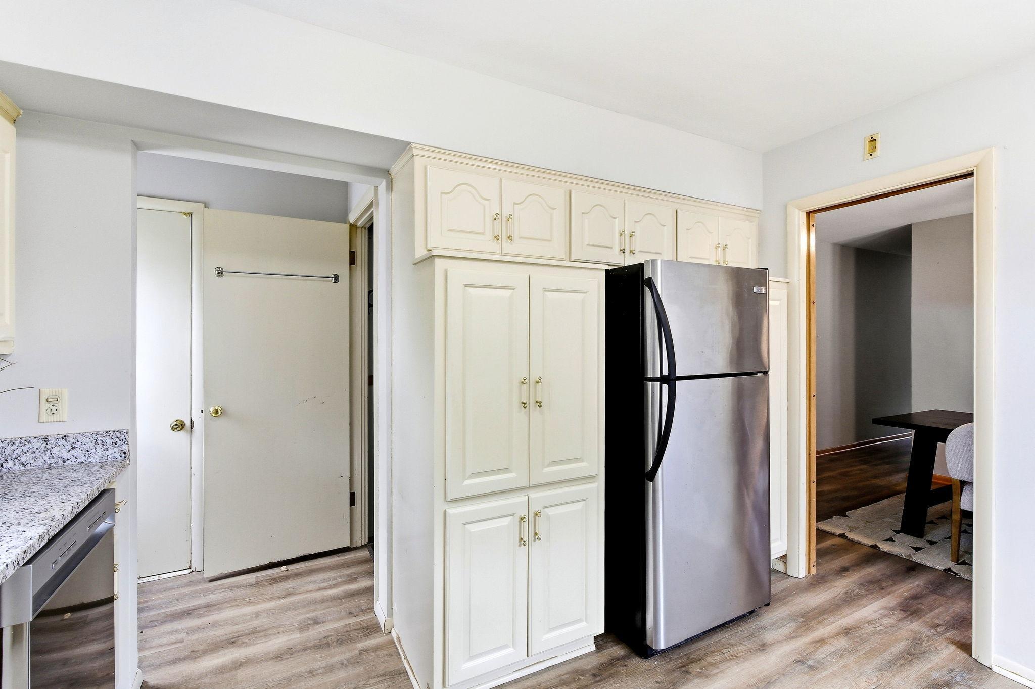 View of Residential at 6240 Sheridan Avenue, Richfield MN 55423, Richfield (14 of 39) - Mike Wilen | Minnesota Team Real Estate