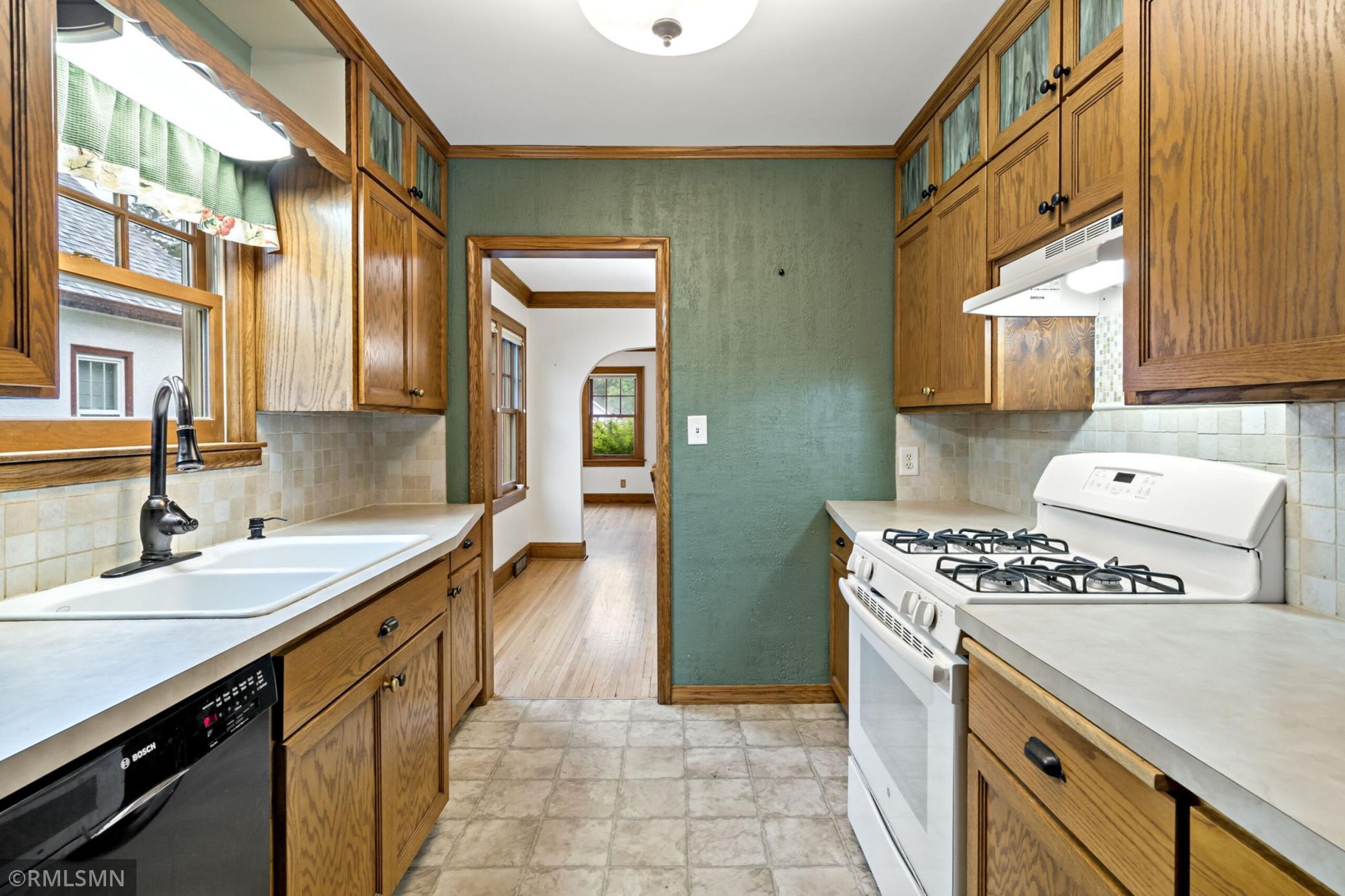 View of Residential at 844 Winslow Avenue, Saint Paul MN 55107, Saint Paul (13 of 30) - Mike Wilen | Minnesota Team Real Estate