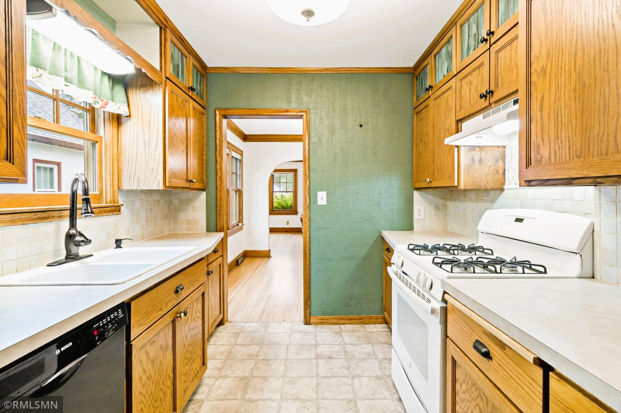 View of Residential at 844 Winslow Avenue, Saint Paul MN 55107, Saint Paul (28 of 59) - Mike Wilen | Minnesota Team Real Estate